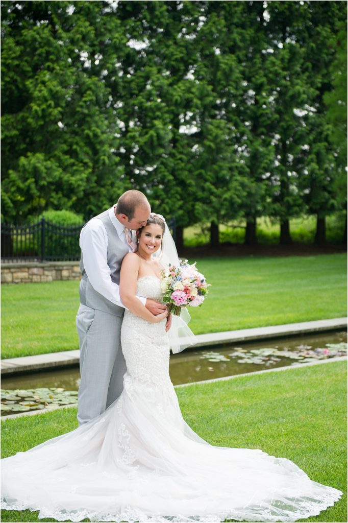 Ashford Estate bride and groom pictures
