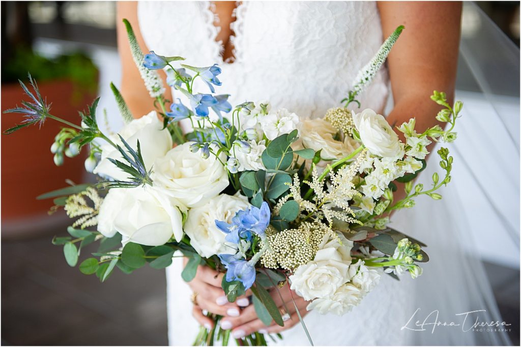 blue and white beach wedding flowers